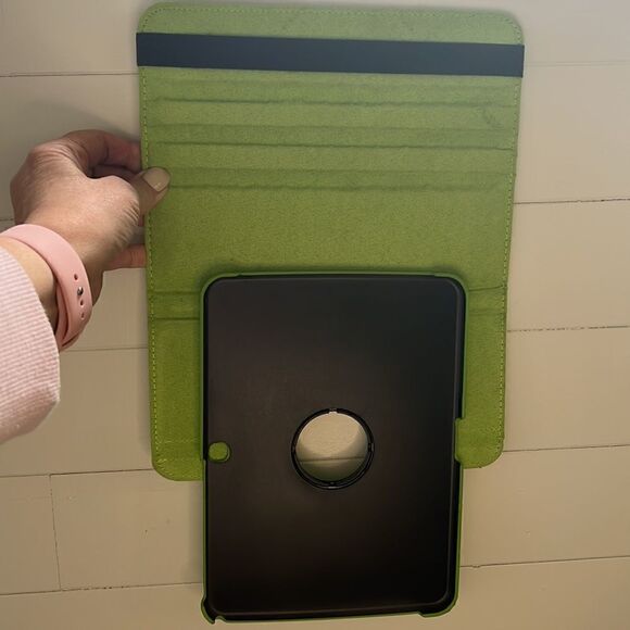New Swivel Tablet Cover - Picture 3 of 5